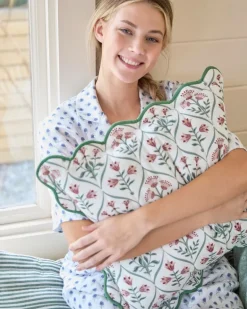 Carolyn Donnelly Eclectic Scallop Quilt Cusion