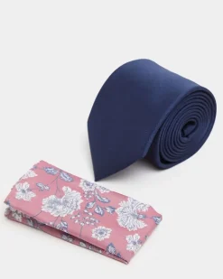 Tie And Pocket Square Set